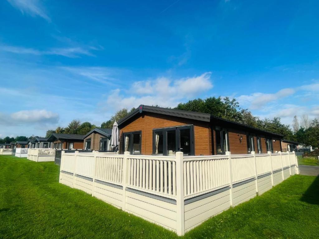Rosie'S Rest With Hot Tub Villa Barmby on the Moor Buitenkant foto